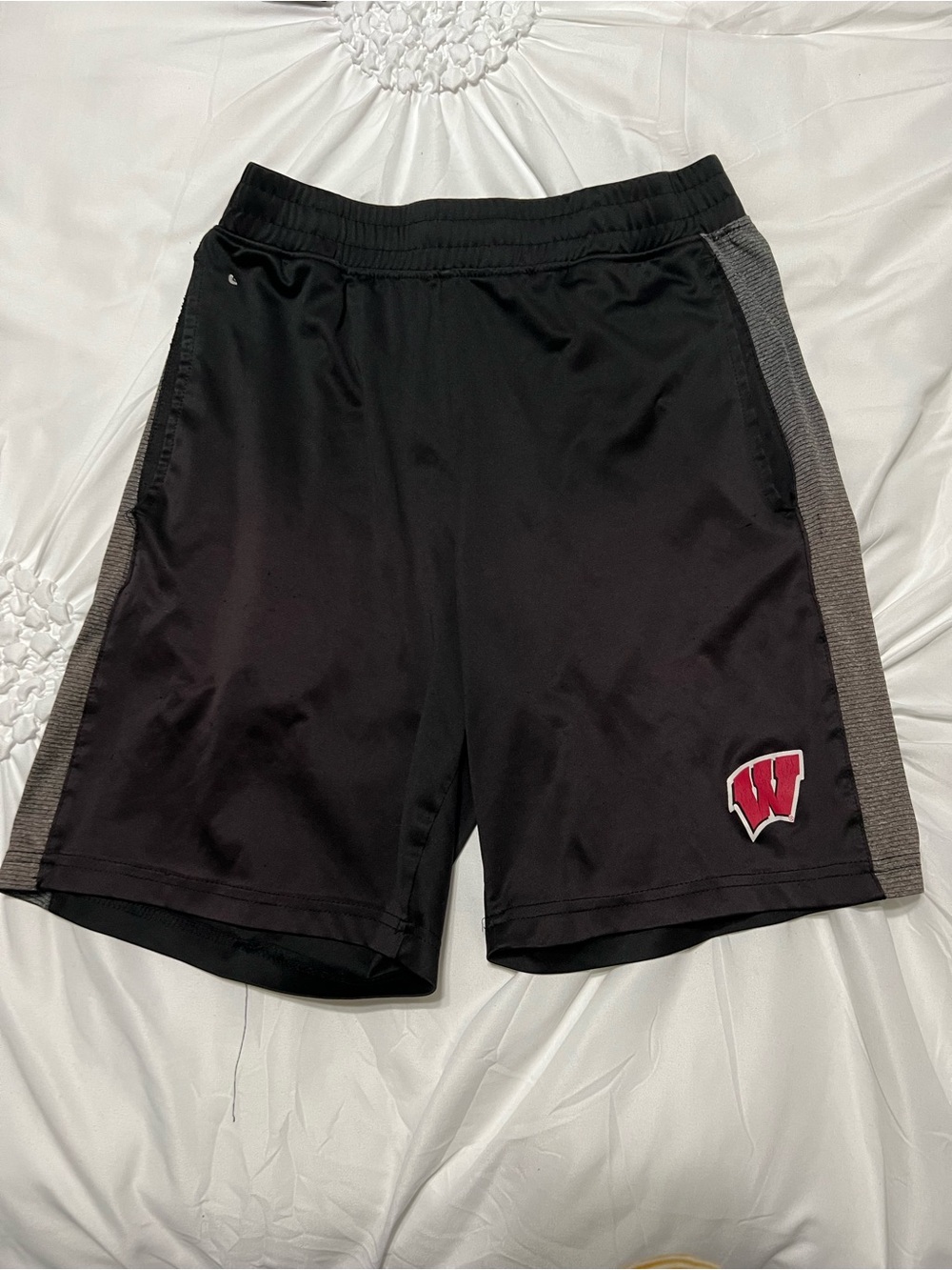 Colosseum Wisconsin Badgers Men’s Athletic Shorts
• Size small